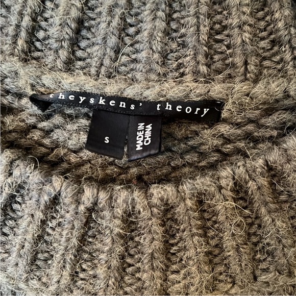 Theyskins Theory Cozy army green Knit Sweater - Picture 5 of 16